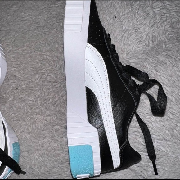 puma sneakers - Picture 3 of 5